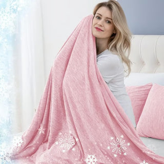 CoolBreeze – Ultimate Summer Cooling Blanket