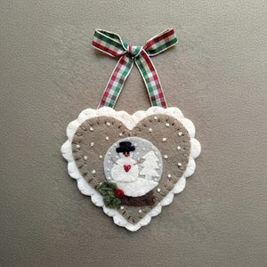 HeartHaven – Pre-Cut Felt Holiday Ornament Kit