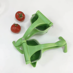 CitrusCrush – Manual Juice Squeezer