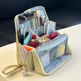 GlamStand – Large Capacity Standing Makeup Bag