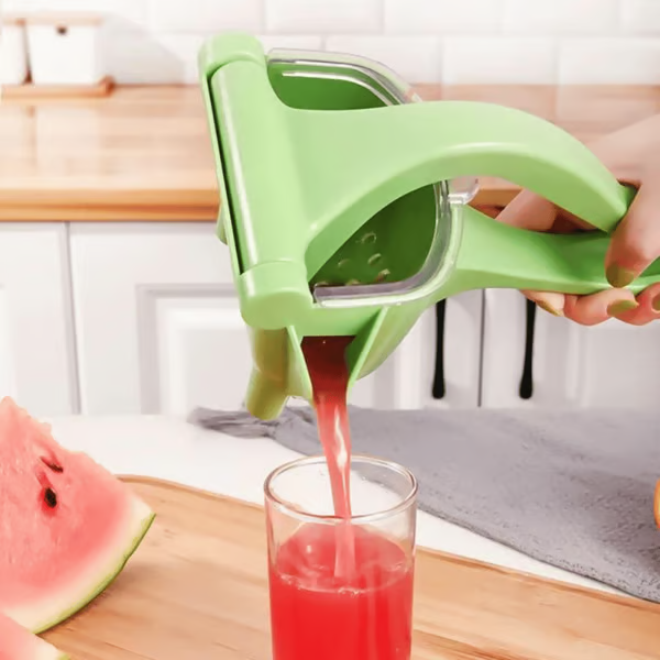CitrusCrush – Manual Juice Squeezer
