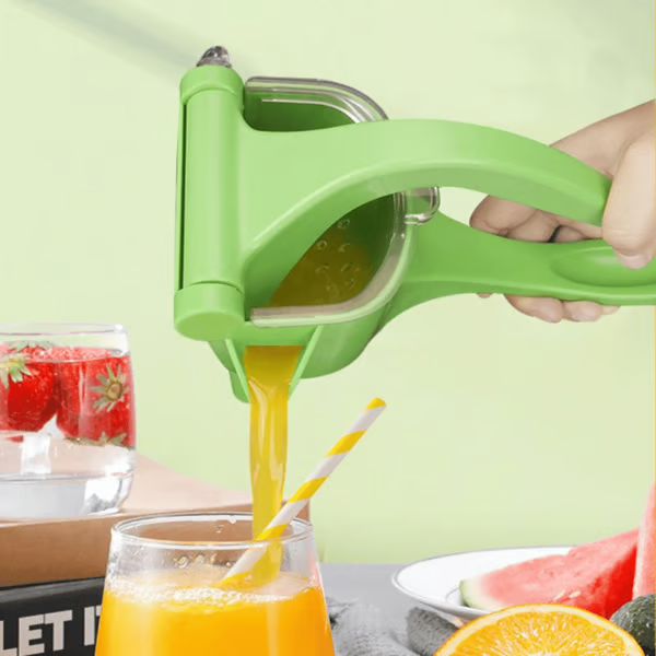 CitrusCrush – Manual Juice Squeezer
