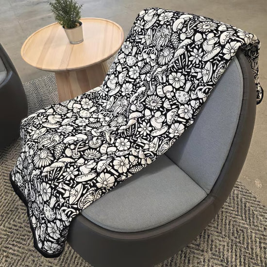 ColorWeave – DIY Coloring Blanket