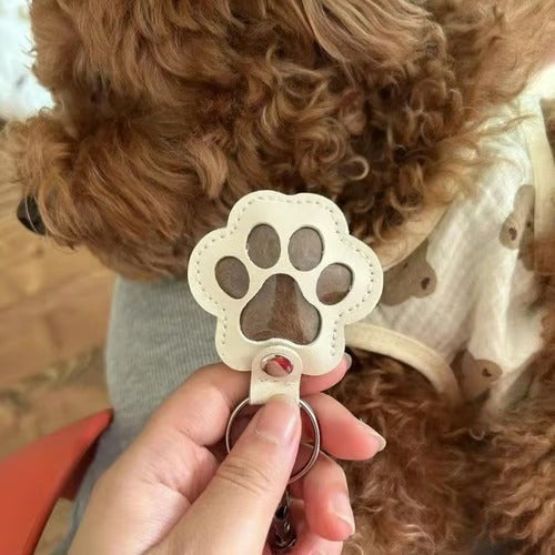 PawLuxe – Leather Pet Paw Keychain Charm