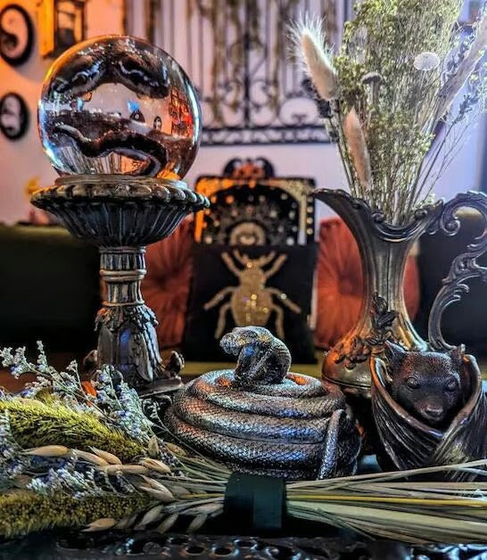 EchoVault – Bronze Bat Wing Jewelry Box