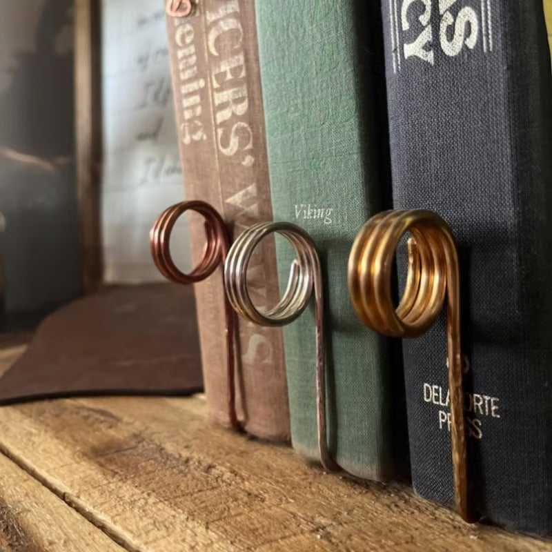 ReadEase – Handy Ring Bookmark