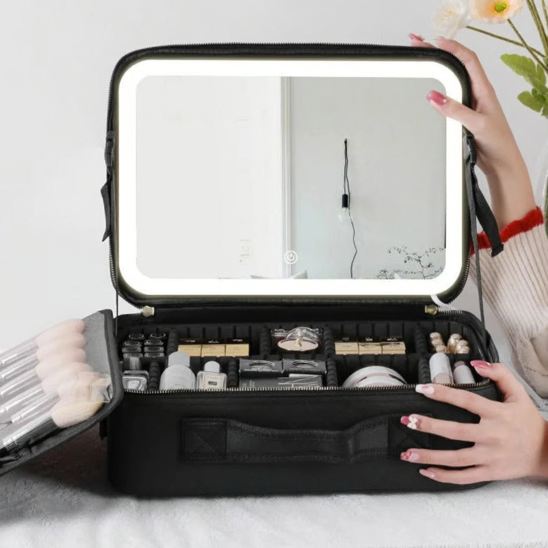 GleamKit | Rechargeable LED Mirror Makeup Bag