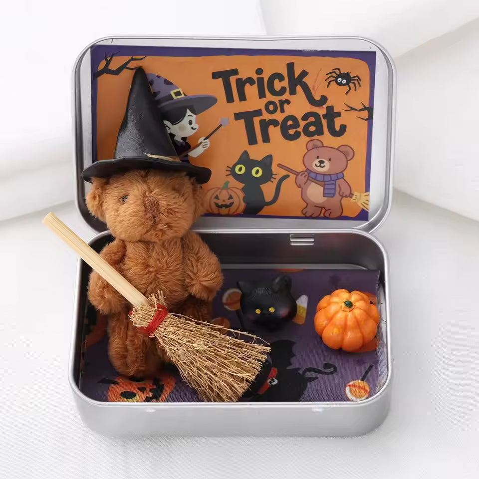SpookySnuggle – Halloween Teddy Gift Box