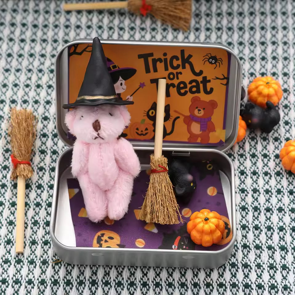 SpookySnuggle – Halloween Teddy Gift Box