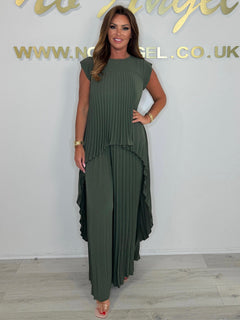PleatFlow – High Low Two Piece Set