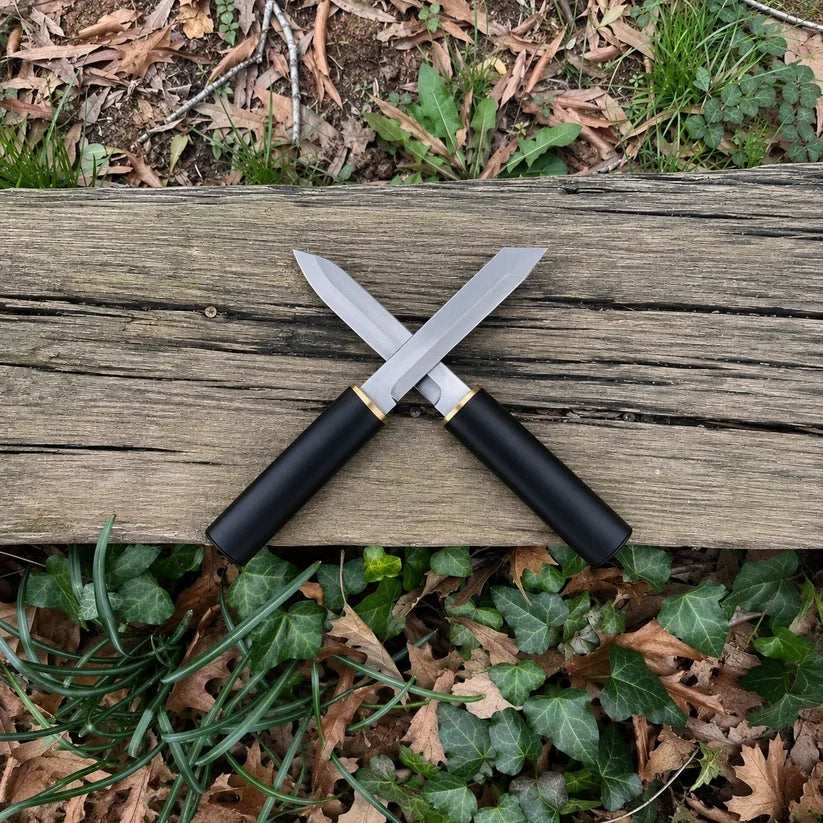 TwinEdge Collector Set – Matte-Black Twin-Blade Mechanical Display Piece
