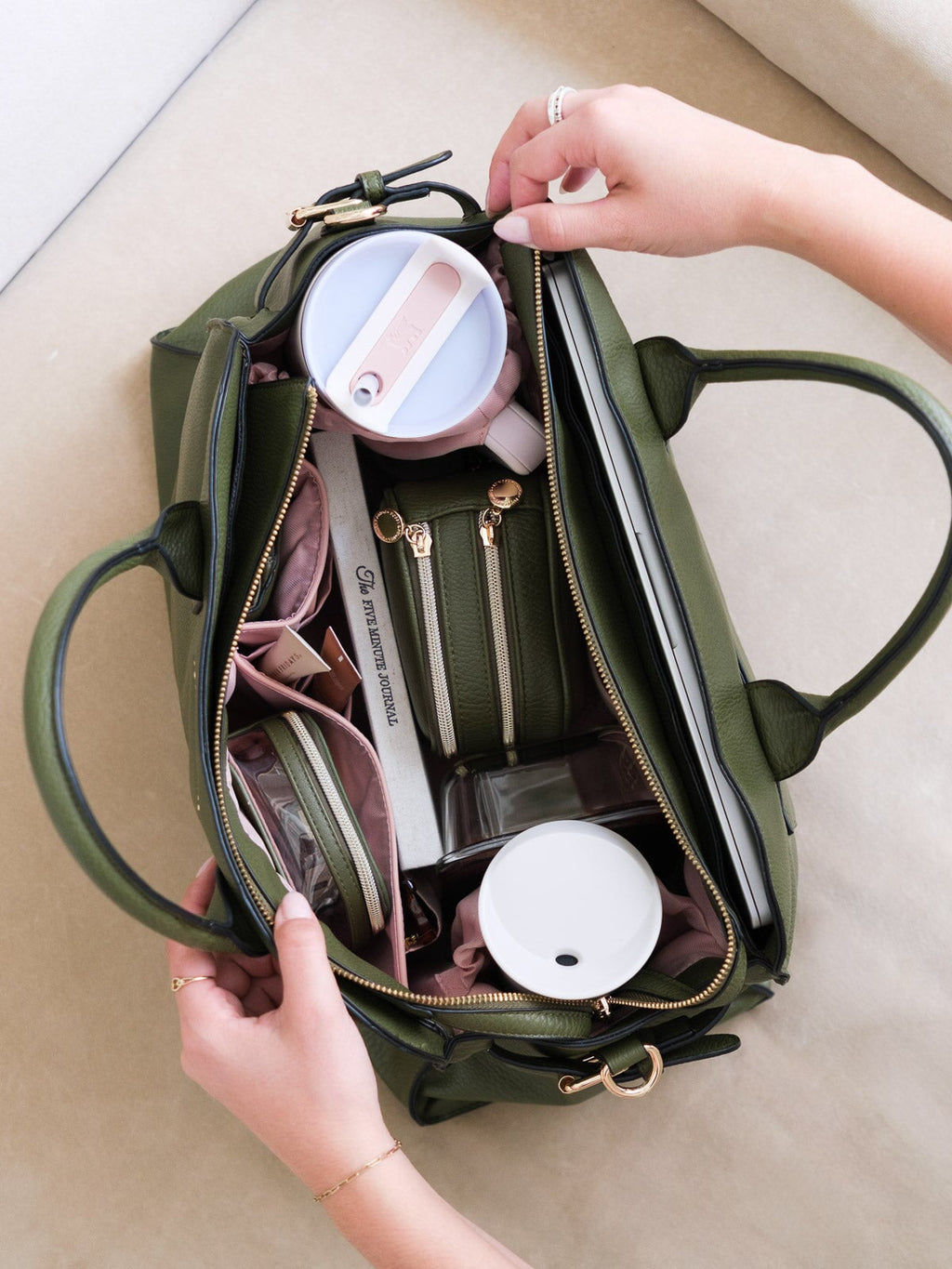 UrbanCarry – Olive Vegan-Leather Organizer Tote