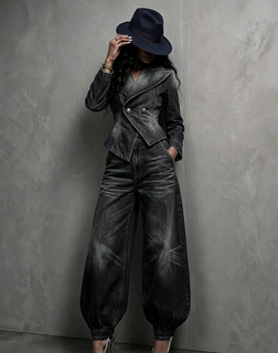 PeplumChic – 🤲🔥 Figure-Flattering Washed Denim 2-Piece Set + FREE Hat