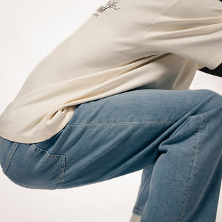 EasyStride – Relaxed Straight-Fit Stretch Jeans in Light Midwash