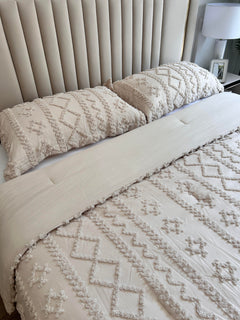 Bedsure Tufted Boho Decorative Bedding Set Comforter Boho Bed Set, GentleSoft 3 Pieces Farmhouse Shabby Chic Embroidery Bedding, Soft Jacquard Comforter for All Seasons Gifts