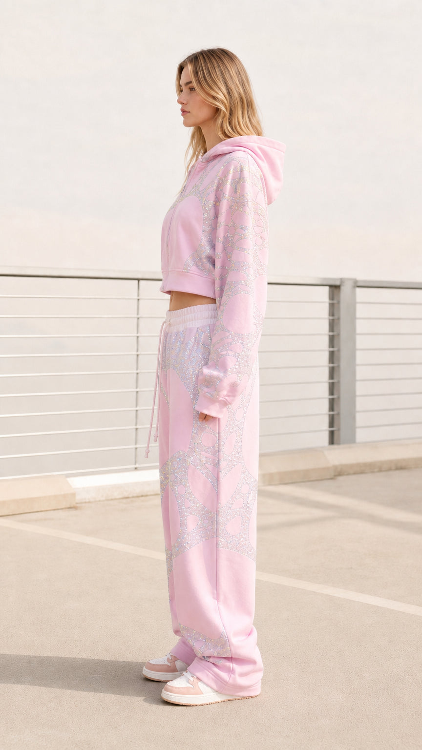 GlimmerLounge – Women's Glitter Graphic Cropped Zip Hoodie and Baggy Sweatpants Set