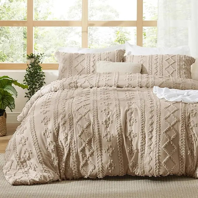 BohoCloud – Tufted Boho Comforter Set with Pillow Shams