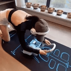 CoreRebound – Four-Wheel Smart Ab Roller with Automatic Rebound & Elbow Support