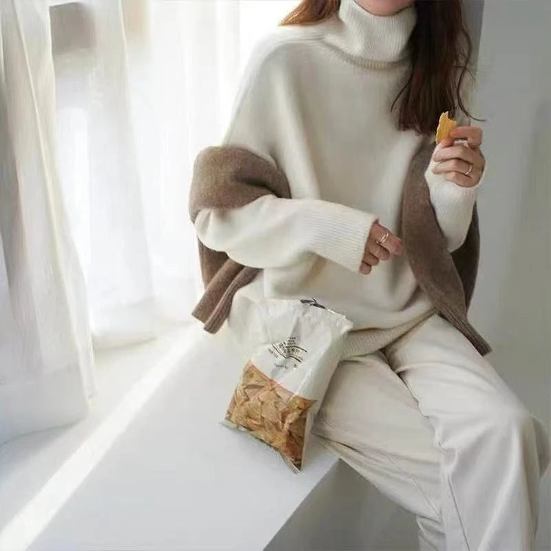 CommuteCozy – Women's Cashmere Turtleneck Sweater