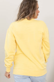 CampfireCozy – Pigment-Dyed Crewneck Sweatshirt with Kangaroo Pocket