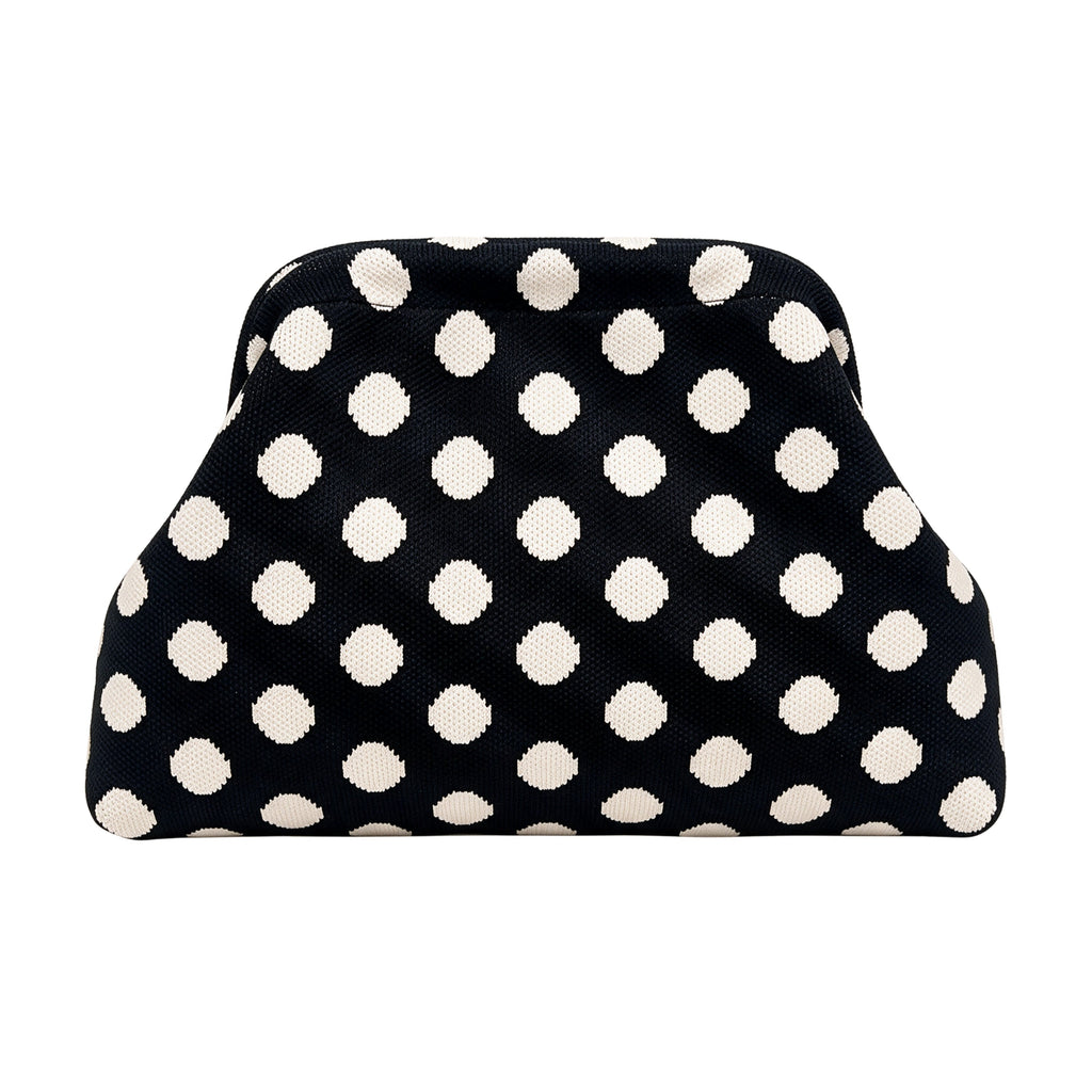 SnapKnit – Snap-Shut Knitted Makeup Bag with Wide Opening
