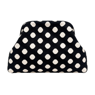 SnapKnit – Snap-Shut Knitted Makeup Bag with Wide Opening