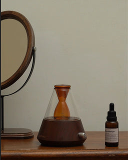 AmberGlow – Waterless Wood & Amber Glass Essential Oil Diffuser