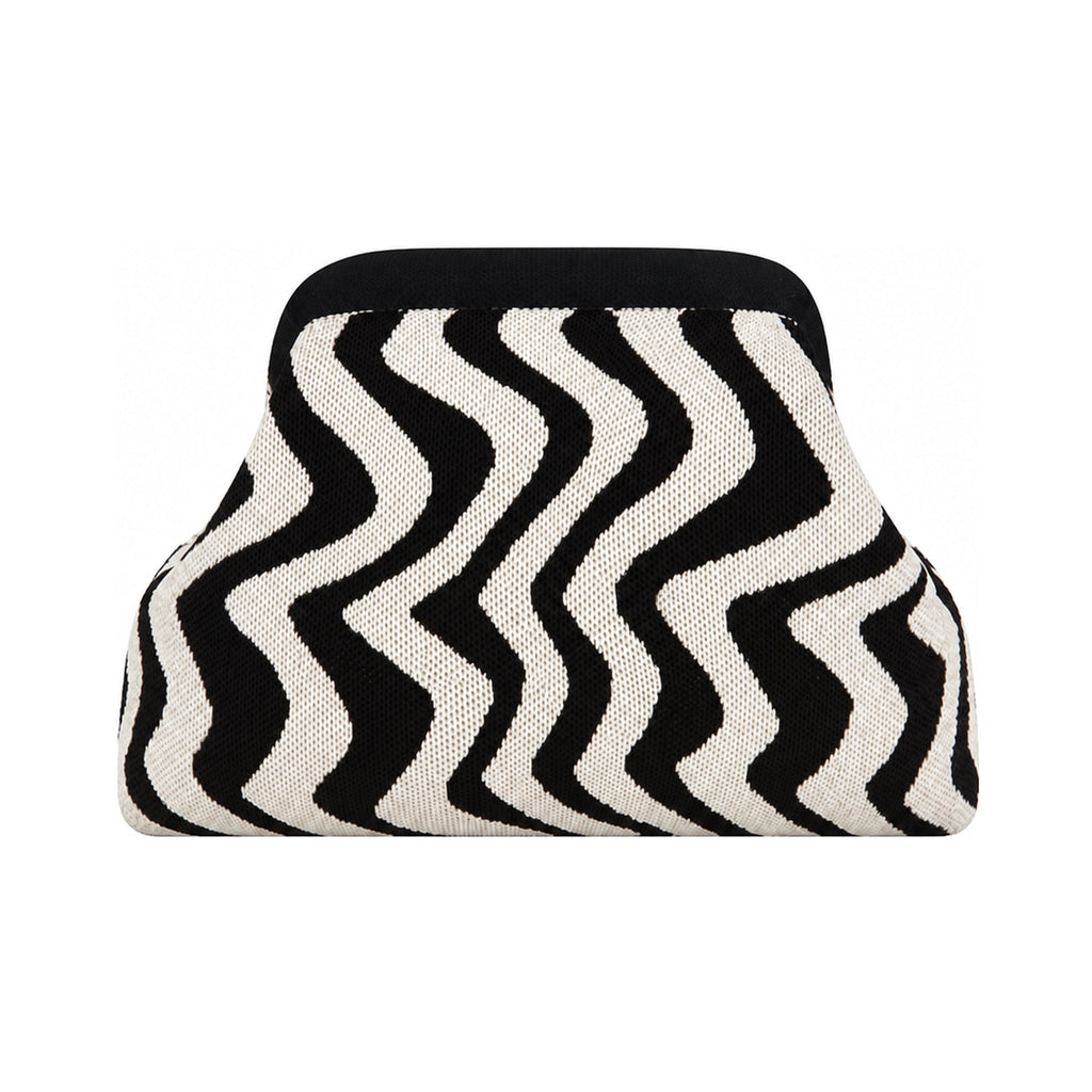 SnapKnit – Snap-Shut Knitted Makeup Bag with Wide Opening