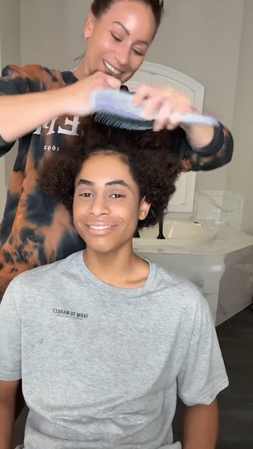 SmoothWave – ⏰💇‍♀️ 2-in-1 Fluffy Hair Styling Comb ✨ Fluffy Volume in Minutes