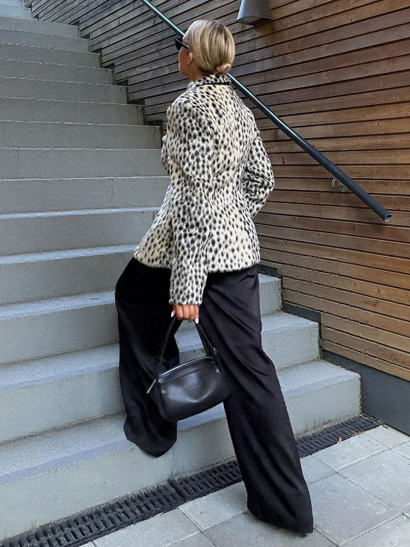 LeopardLuxe – Printed Faux Fur Jacket