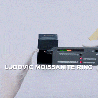 EverBrill – Six-Prong Moissanite Solitaire Ring