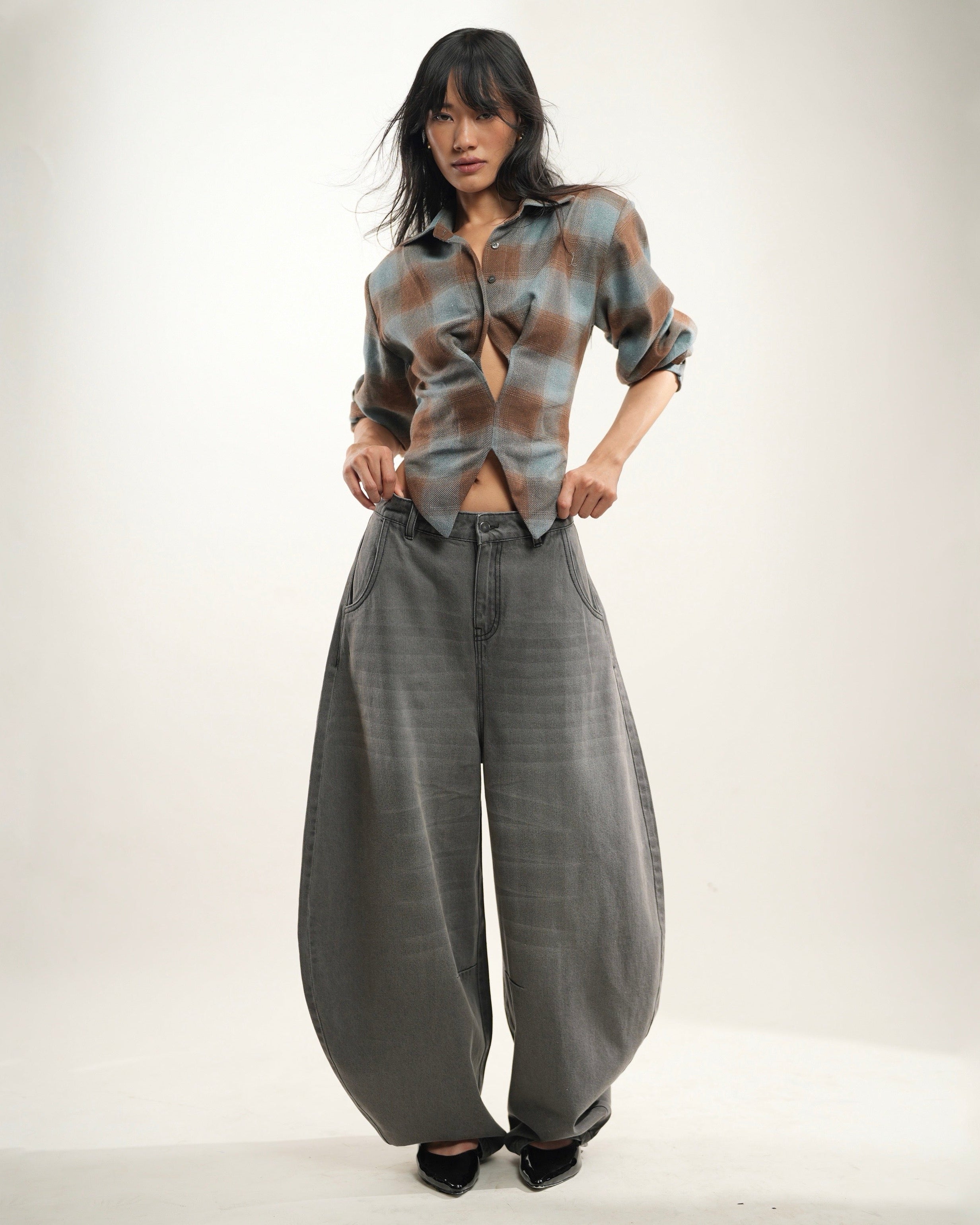 BarrelBloom – High-Rise Barrel Cut Wide-Leg Denim