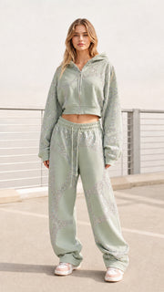 GlimmerLounge – Women's Glitter Graphic Cropped Zip Hoodie and Baggy Sweatpants Set