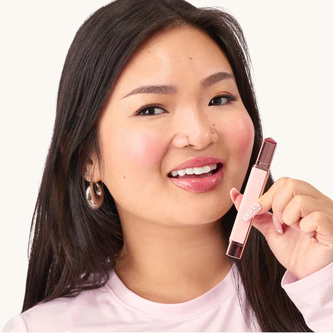 JuicyGlaze – Lip-Plumping Glossy Lip Balm Pen
