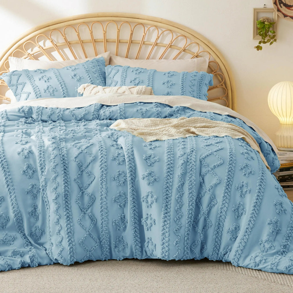 BohoCloud – Tufted Boho Comforter Set with Pillow Shams