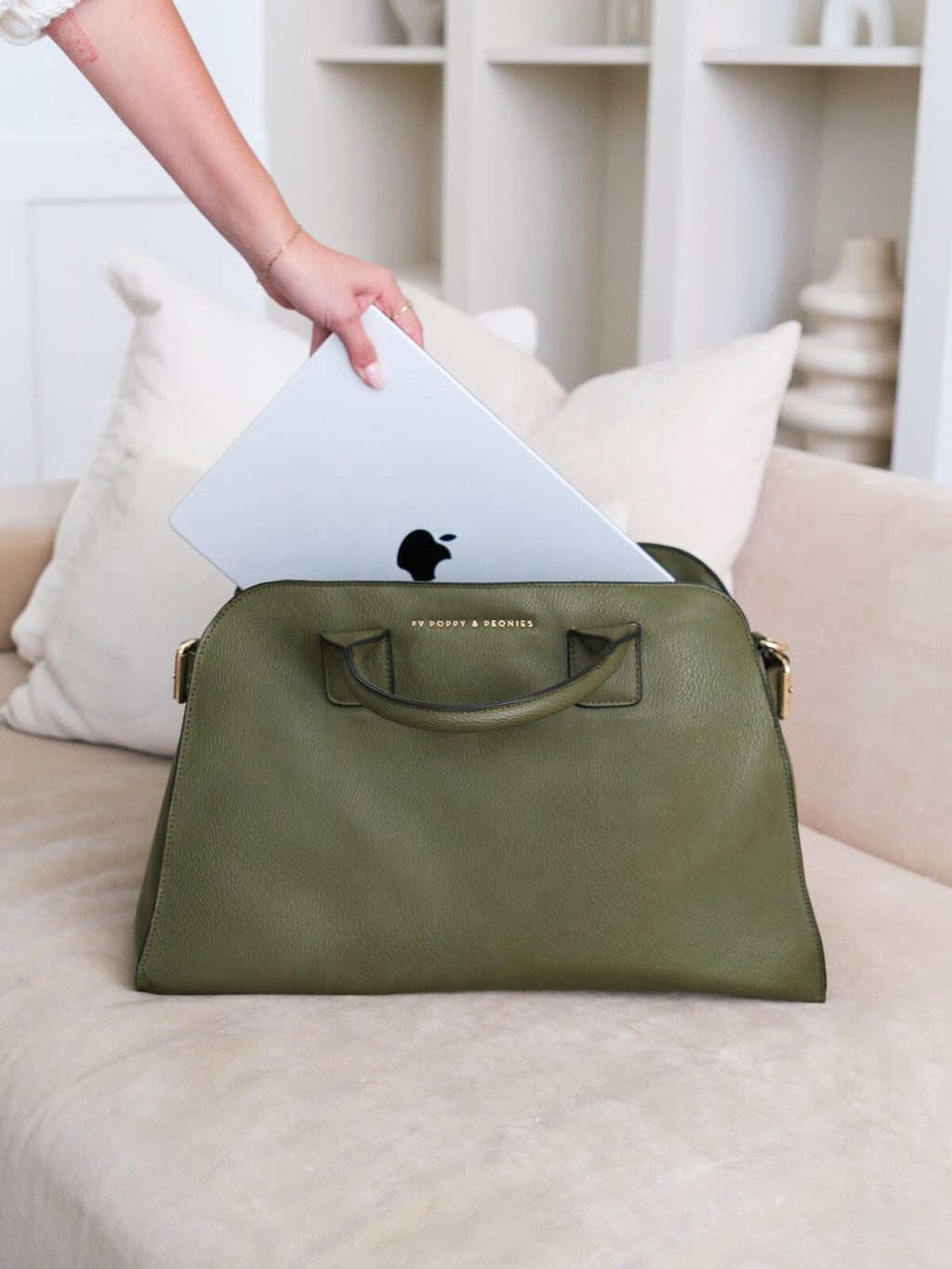 UrbanCarry – Olive Vegan-Leather Organizer Tote