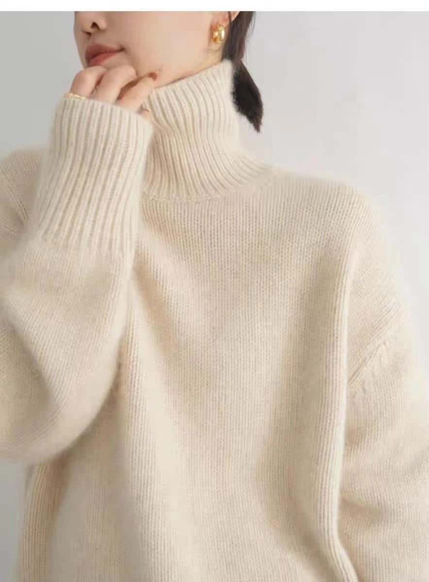 CommuteCozy – Women's Cashmere Turtleneck Sweater