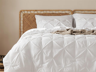 Pleat detail