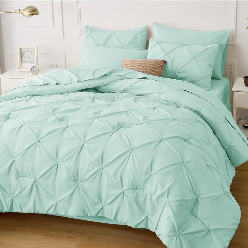 ☁️ CloudPleat – All-Season Pintuck Comforter Set