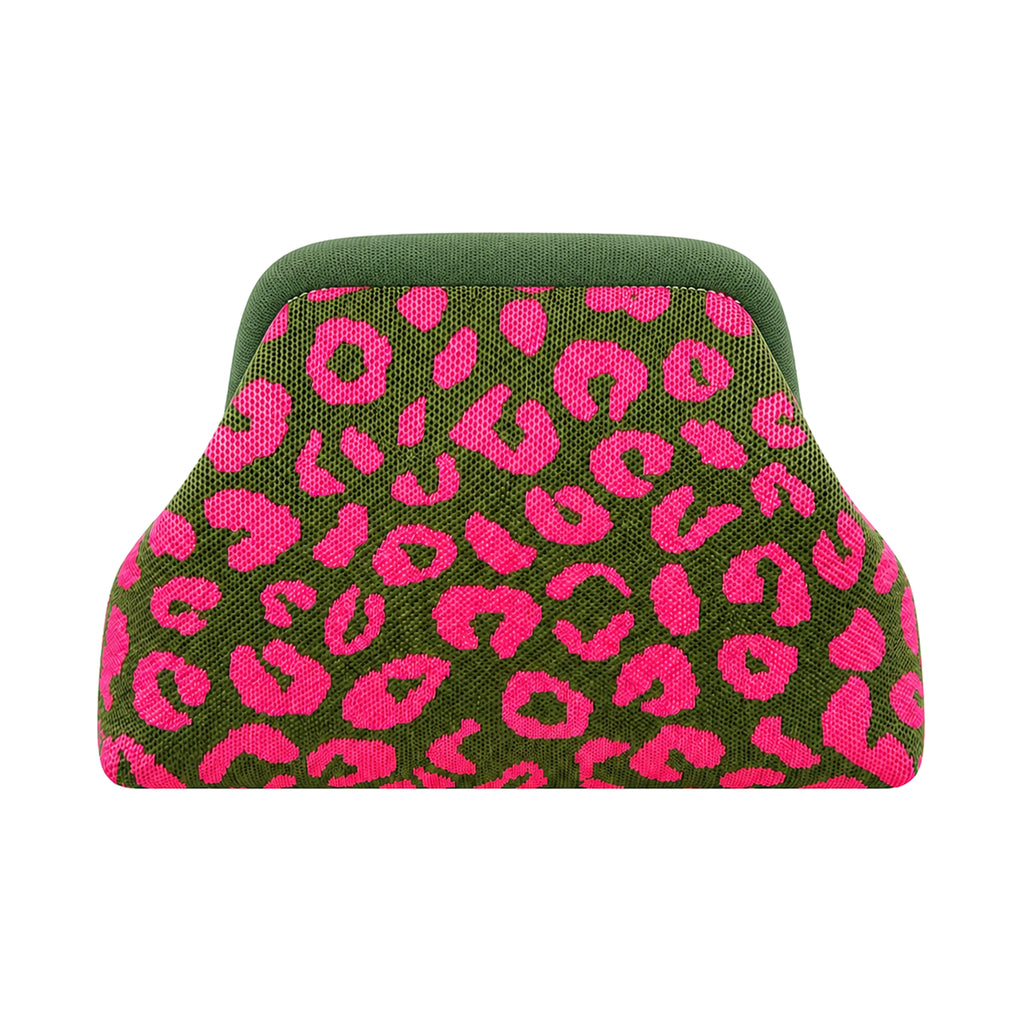 SnapKnit – Snap-Shut Knitted Makeup Bag with Wide Opening