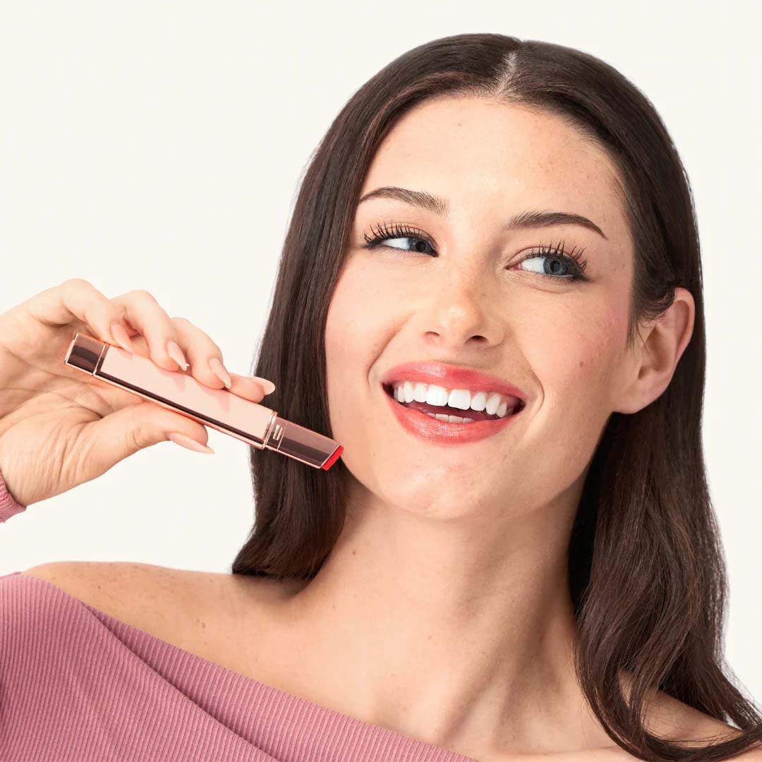 JuicyGlaze – Lip-Plumping Glossy Lip Balm Pen