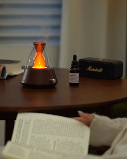 AmberGlow – Waterless Wood & Amber Glass Essential Oil Diffuser