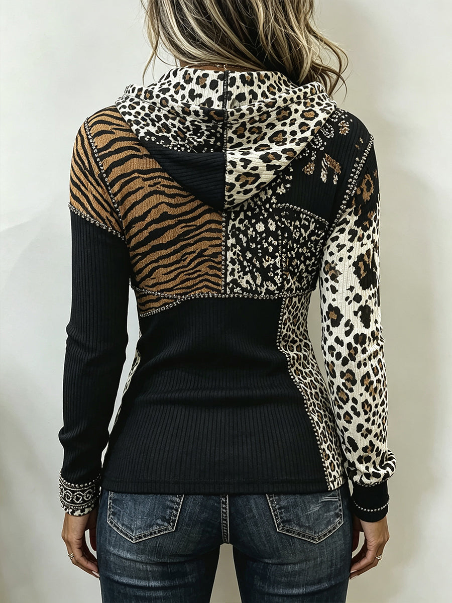 WildPatch – 🤲⏰ Chic Animal Patchwork Print Ribbed Hooded Top