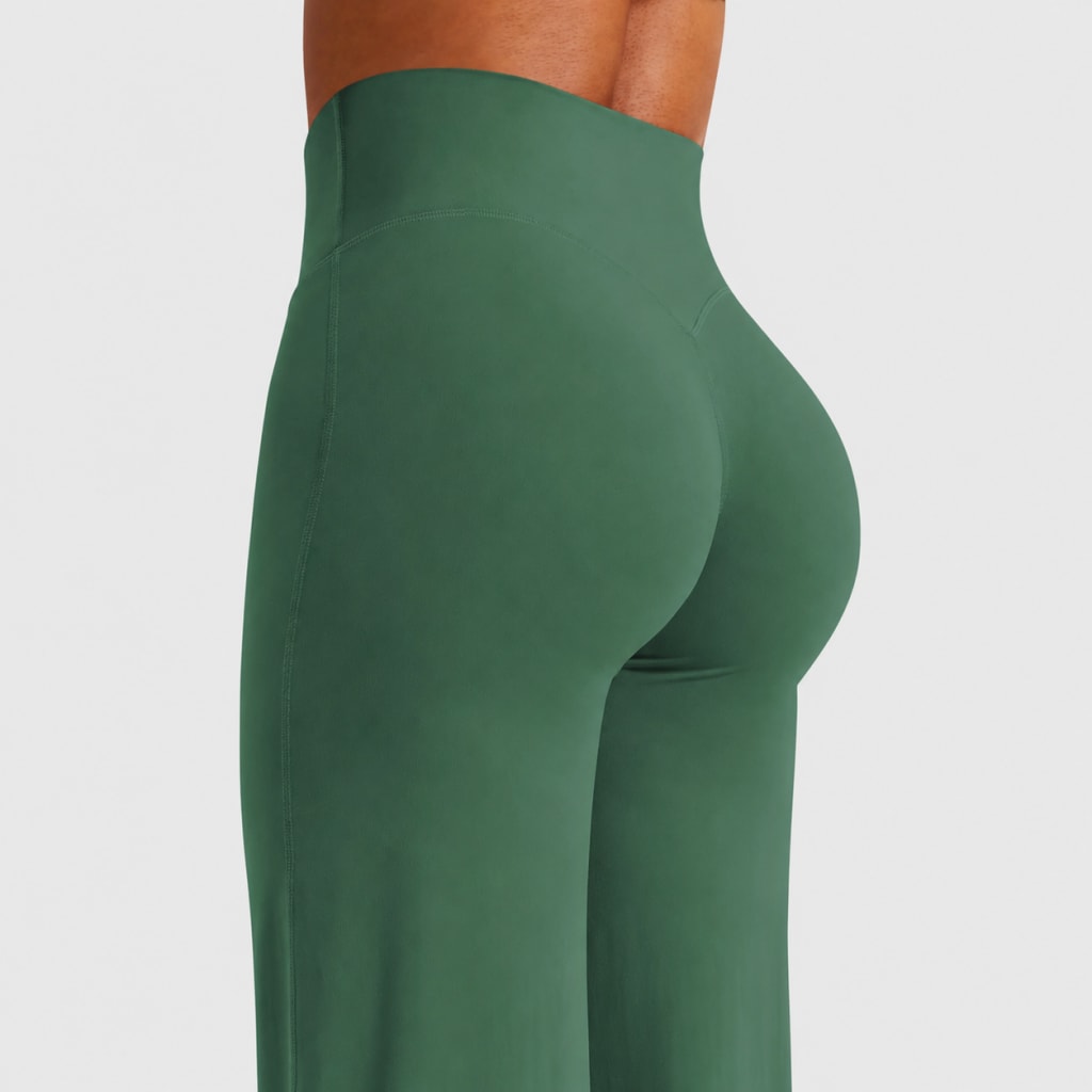 CurveSculpt – BBL Scrunch High-Waisted Wide-Leg Leggings