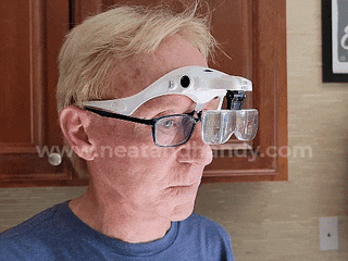 VisionAid – Headband Magnifier with LED Light and 5 Lenses for Close-up Work