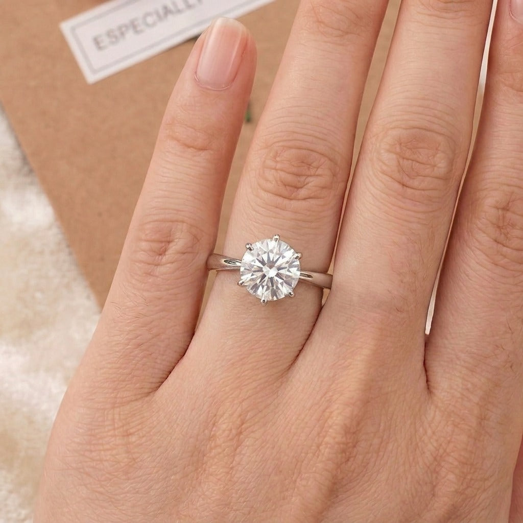 EverBrill – Six-Prong Moissanite Solitaire Ring