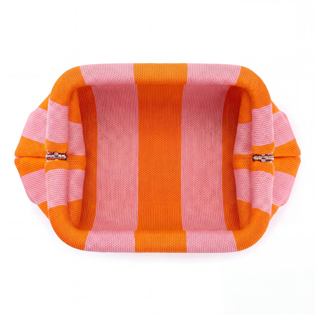 SnapKnit – Snap-Shut Knitted Makeup Bag with Wide Opening