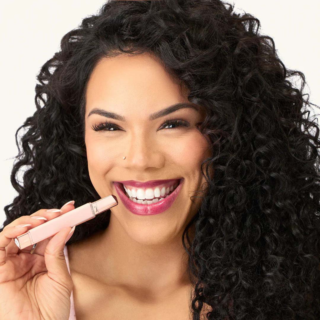 JuicyGlaze – Lip-Plumping Glossy Lip Balm Pen