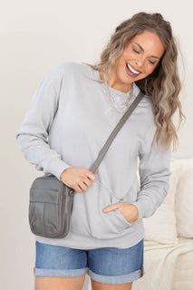 CampfireCozy – Pigment-Dyed Crewneck Sweatshirt with Kangaroo Pocket
