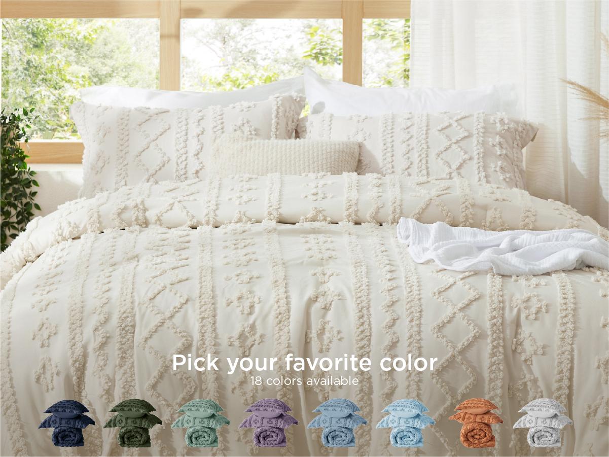 Bedsure Tufted Boho Decorative Bedding Set Comforter Boho Bed Set, GentleSoft 3 Pieces Farmhouse Shabby Chic Embroidery Bedding, Soft Jacquard Comforter for All Seasons Gifts